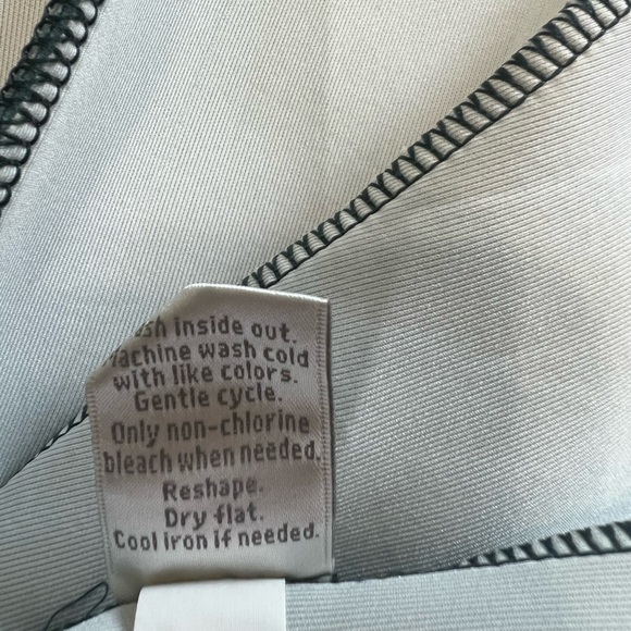 LAUREN CONRAD Green Floral Skater Mini Skirt - Picture 6 of 7